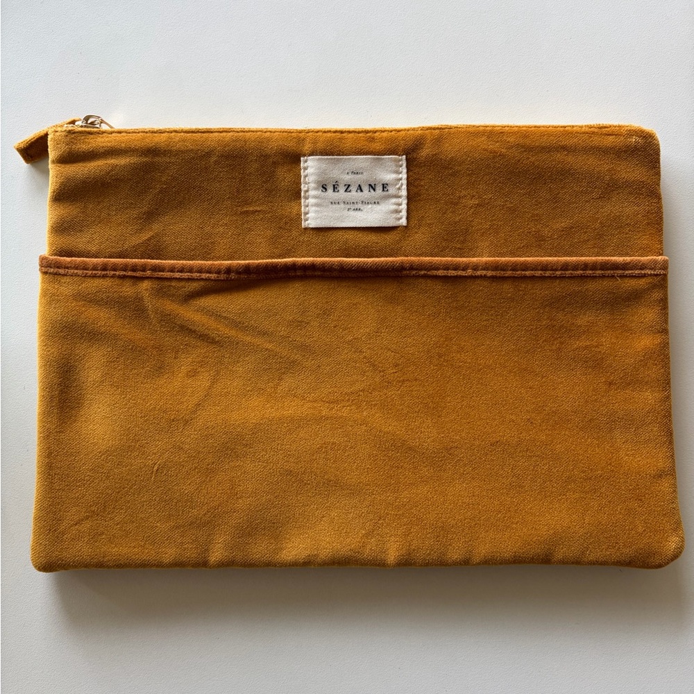 Sezane Flat Pouch